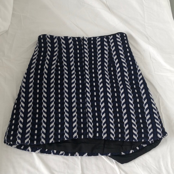 Patterned skirt - Picture 2 of 3